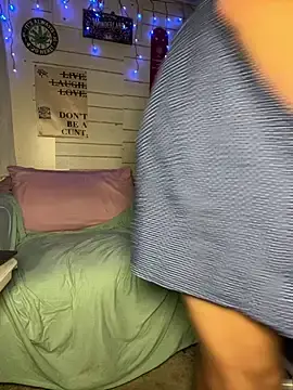 Stripchat Best Webcam of TrenaAnne