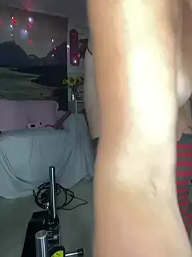 Stripchat Nude Webcam of TrenaAnne