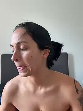 Stripchat Live Sex of LaPetiteKim