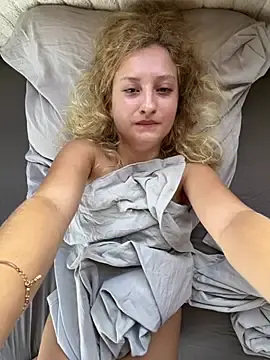 Stripchat Nude Webcam of MileySummer