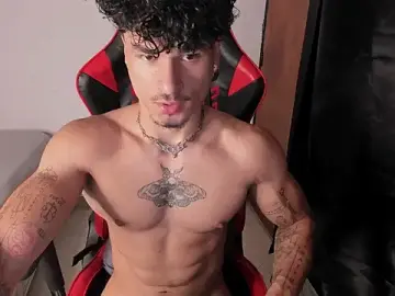 Stripchat Nude Webcam of Thomas_Fit1