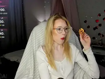 Stripchat Private Sex Chat of Esme_Runn