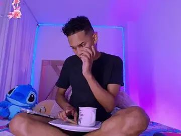 Stripchat Live Sex of dilan_alfonzo