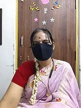 Stripchat Live Sex of Tamil_white_beauty