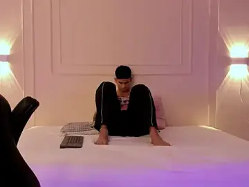 Stripchat Best live sex cam show of ANDRES_STUD