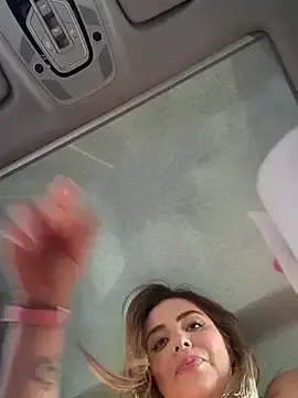 Stripchat Watch Live Sex Cams of Alirawrz