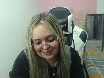 Stripchat Sex Cam of samy_vsn