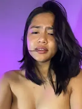 Stripchat Watch Live Sex Cams of Kiee_19