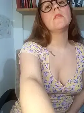 Stripchat Sex Cam of SofiEsteves