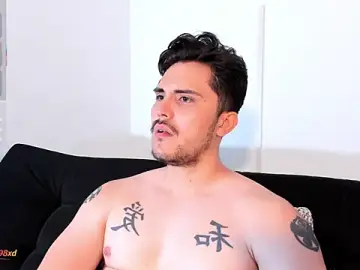 Stripchat Live Sex Cam of jasonxd9898