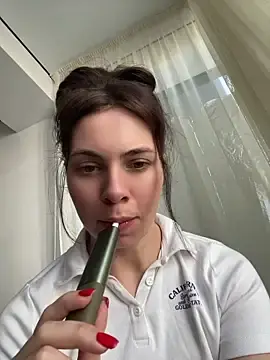 Stripchat Sex Cam of CurlyLara