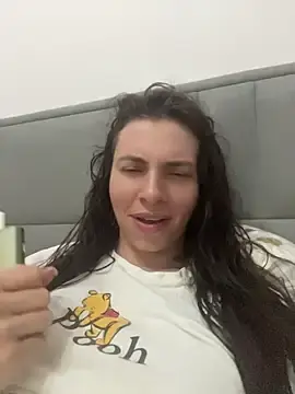 Stripchat Sex Cam of CurlyLara