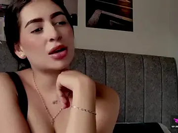 Stripchat Watch Live Sex Cams of caralella