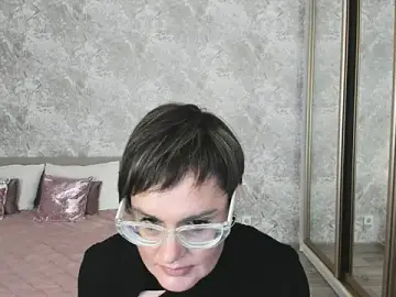 Stripchat Free Porn Cam of MayaNoire