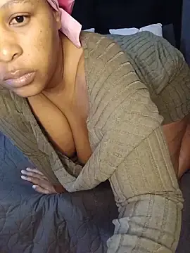 Stripchat Adult Webcam of CURVEYDOLLXX
