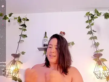 Stripchat Free Porn Cam of aisha_duque_