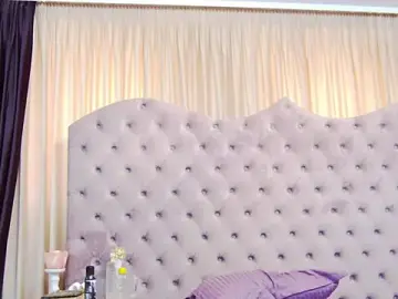 Stripchat Nude Webcam of CassidyVelvet