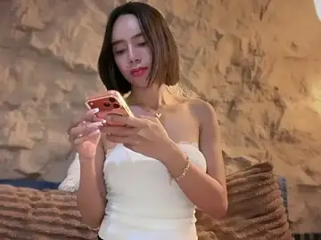 Stripchat Adult Webcam of GenesisCastillano