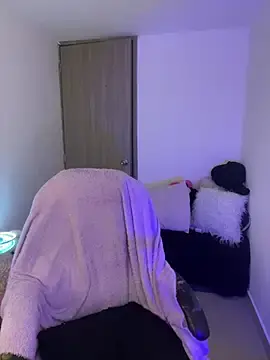 Stripchat Free Live Porn of paola091