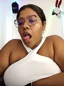 Stripchat Adult Video Chat of paola091