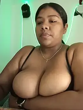 Stripchat Live Sex Cam of paola091