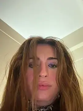 Stripchat Free Live Porn of UrHellBri-L
