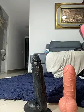 Stripchat Sex Cam of lanahot-77