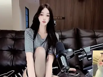 Stripchat Sex Cam of -Aricia-