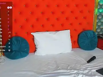 Stripchat Free Porn Cam of VallerieJones