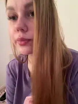 Stripchat Free Live Porn of Marylallka5
