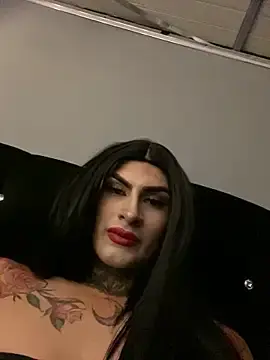 Stripchat Free Live Porn of valen_lewiiz
