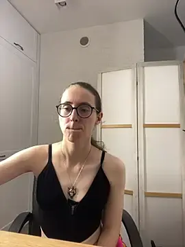 Stripchat Adult Webcam of MartiniiSelenna