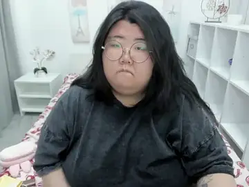 Stripchat Free Porn Cam of Nadine_asian