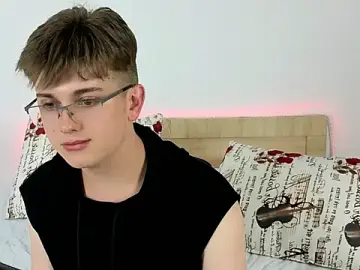 Stripchat Best Webcam of Miless_Cooper