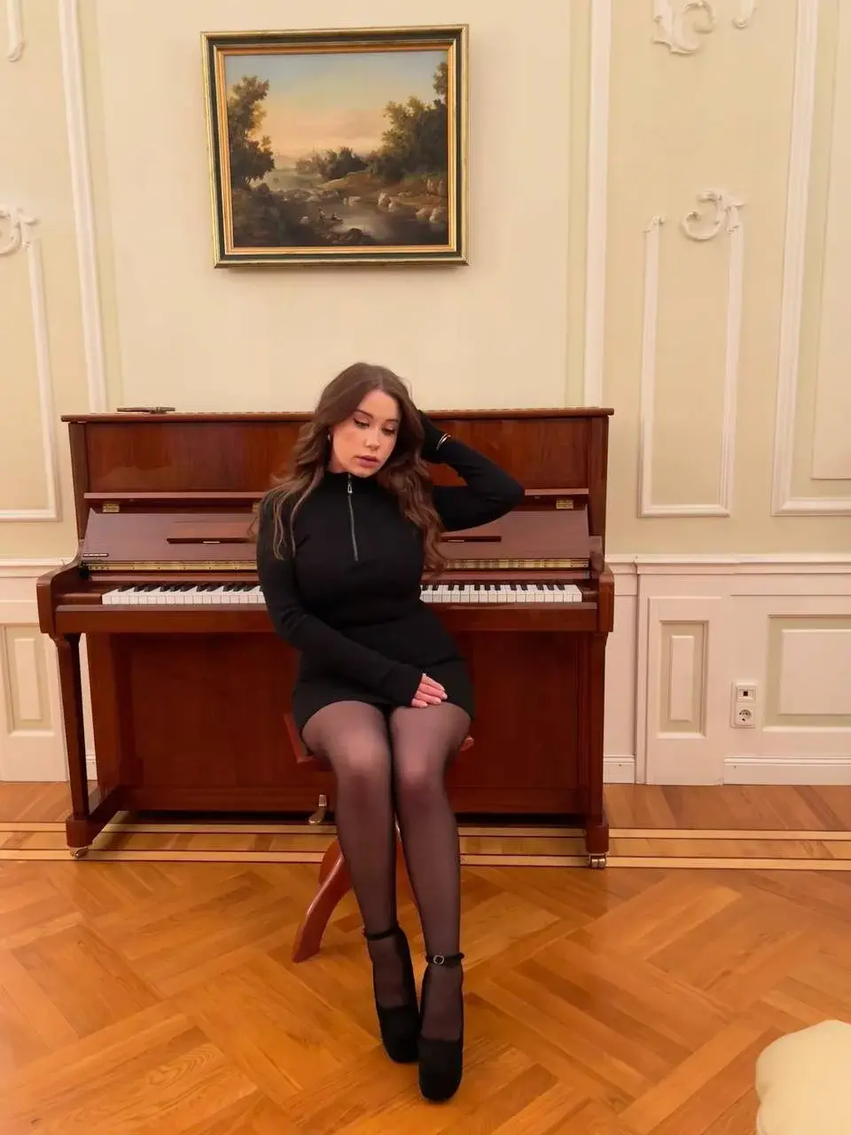 Monica_sex_xxsirens