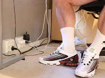 Stripchat Private Sex Chat of SneakerMaster_