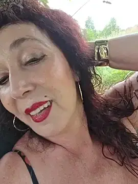 Stripchat Sex Cam of GypsyEsmeralda