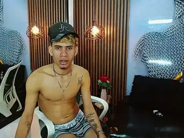Stripchat Nude Webcam of Skinny_cute_Alyer