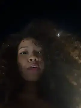 Stripchat Free Porn Cam of CurlyOopsieXXX