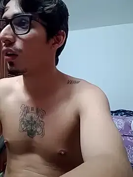 Stripchat Watch Live Sex Cams of SrIncognito666