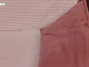 Stripchat Free Porn Cam of hlopushkahouse