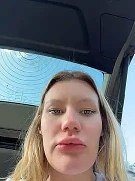 Stripchat Live Sex Cam of justmilaa