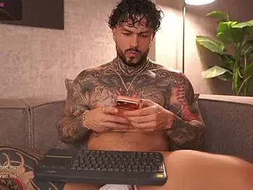 Stripchat Live Porn of mariano_costa