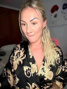 Stripchat Live Sex of NastyMilf_
