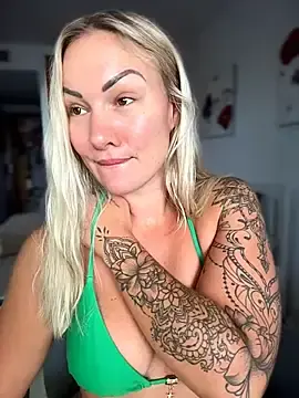 Stripchat Adult Webcams of NastyMilf_