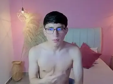 Stripchat Adult Video Chat of ryan_valentino