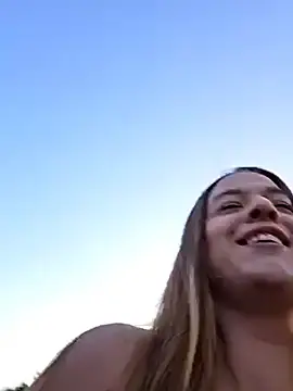Stripchat Live Porn of Luna_Lynn