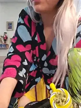 Stripchat Live Porn of ScarletCallings_420