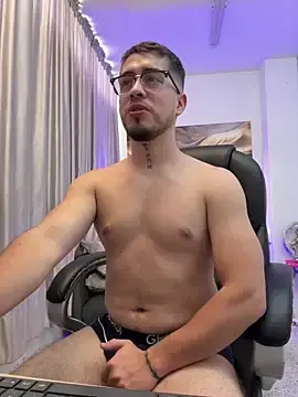 Stripchat Adult Webcams of Tommas_Jhonson