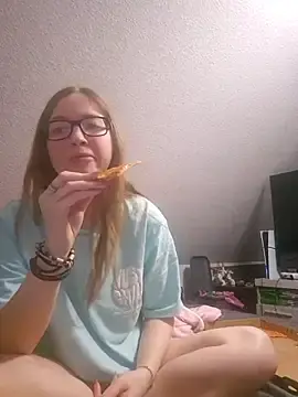 Stripchat Best Webcam of Freaky-Doll